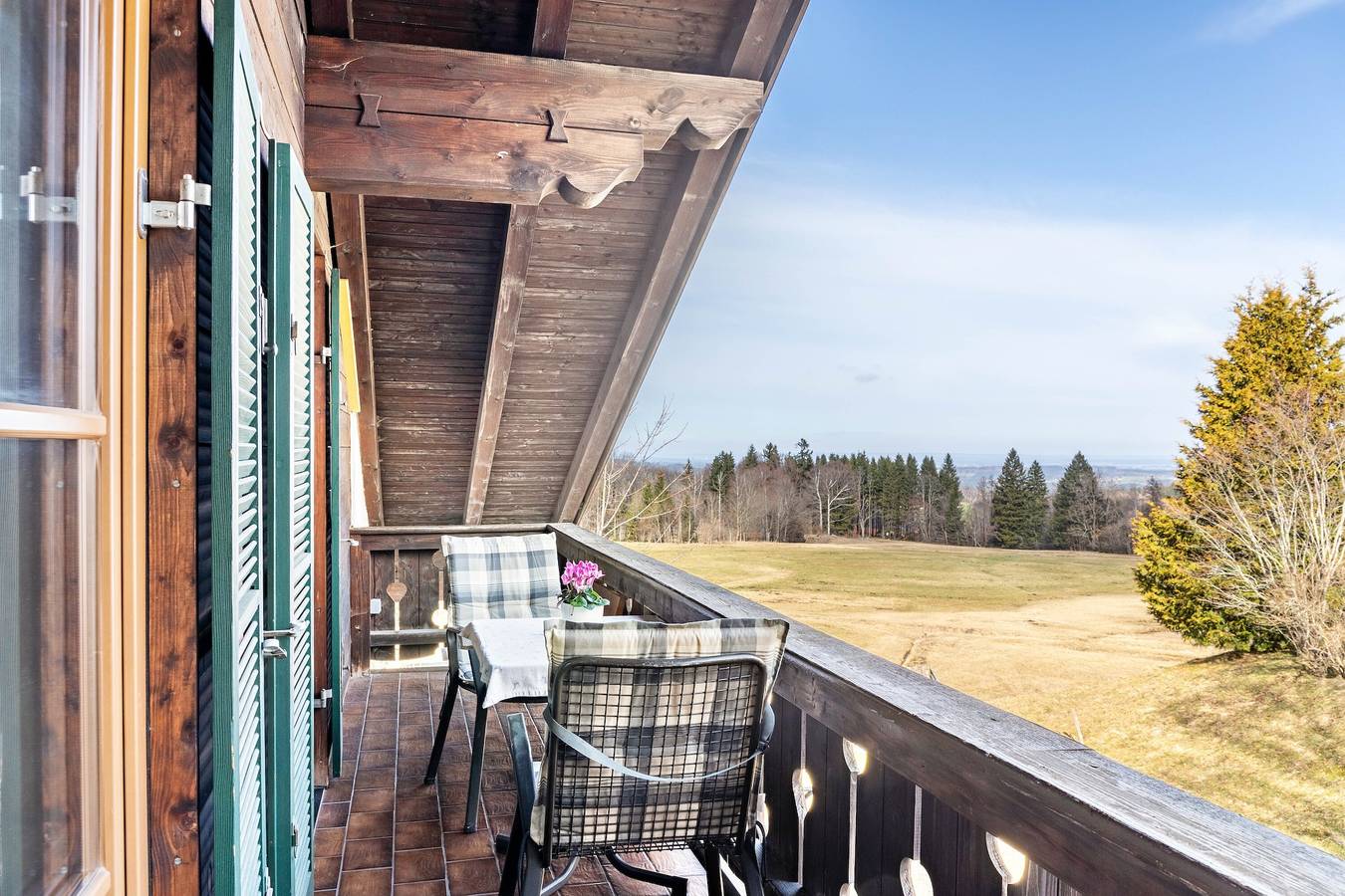 Ganze Wohnung, Ferienwohnung "Haus Alpenquelle Seeblick" mit Bergblick, Balkon und Wlan in Bad Kohlgrub, Bayerische Alpen