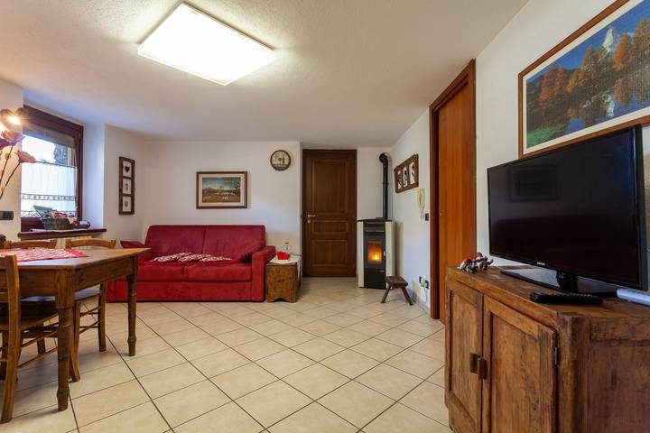 Gîte pour 2 personnes, avec Jardin dans Vallée d'Aoste - 2
