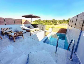 Ferienhaus für 8 Personen, mit Balkon und Whirlpool in Rhodos Stadt