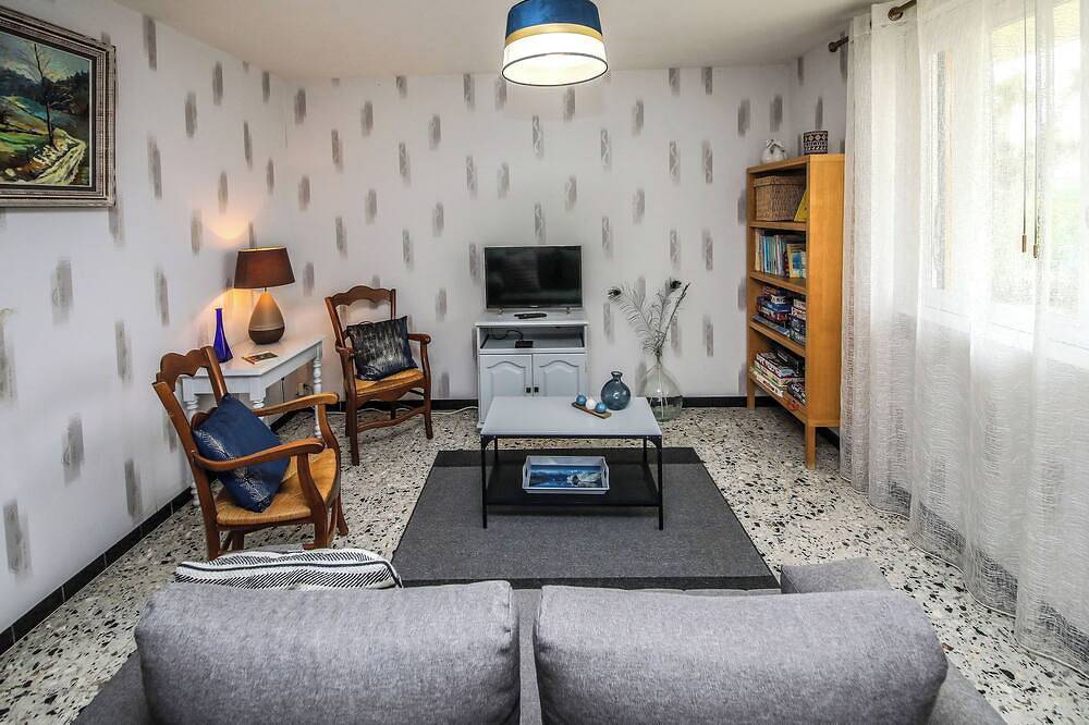 Appartement entier, Joli Appartement - Piscine - 68m2 - Gaillac in Gaillac, Région d'Albi