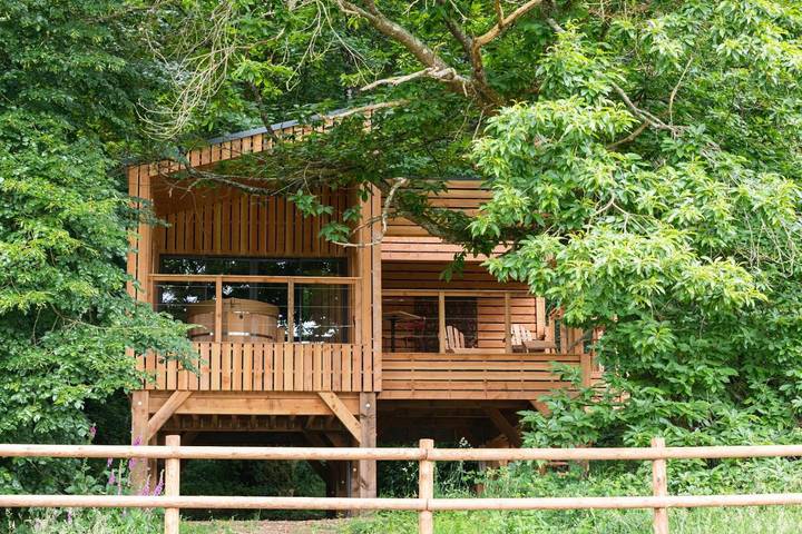 Chalet pour 2 personnes, avec vue ainsi que piscine et jardin