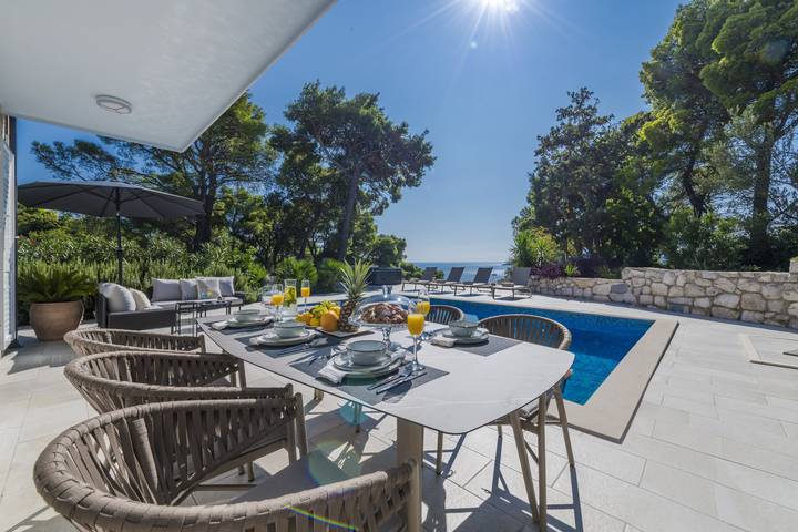 Villa pour 6 personnes, avec piscine ainsi que balcon et jardin à Zaton - 4