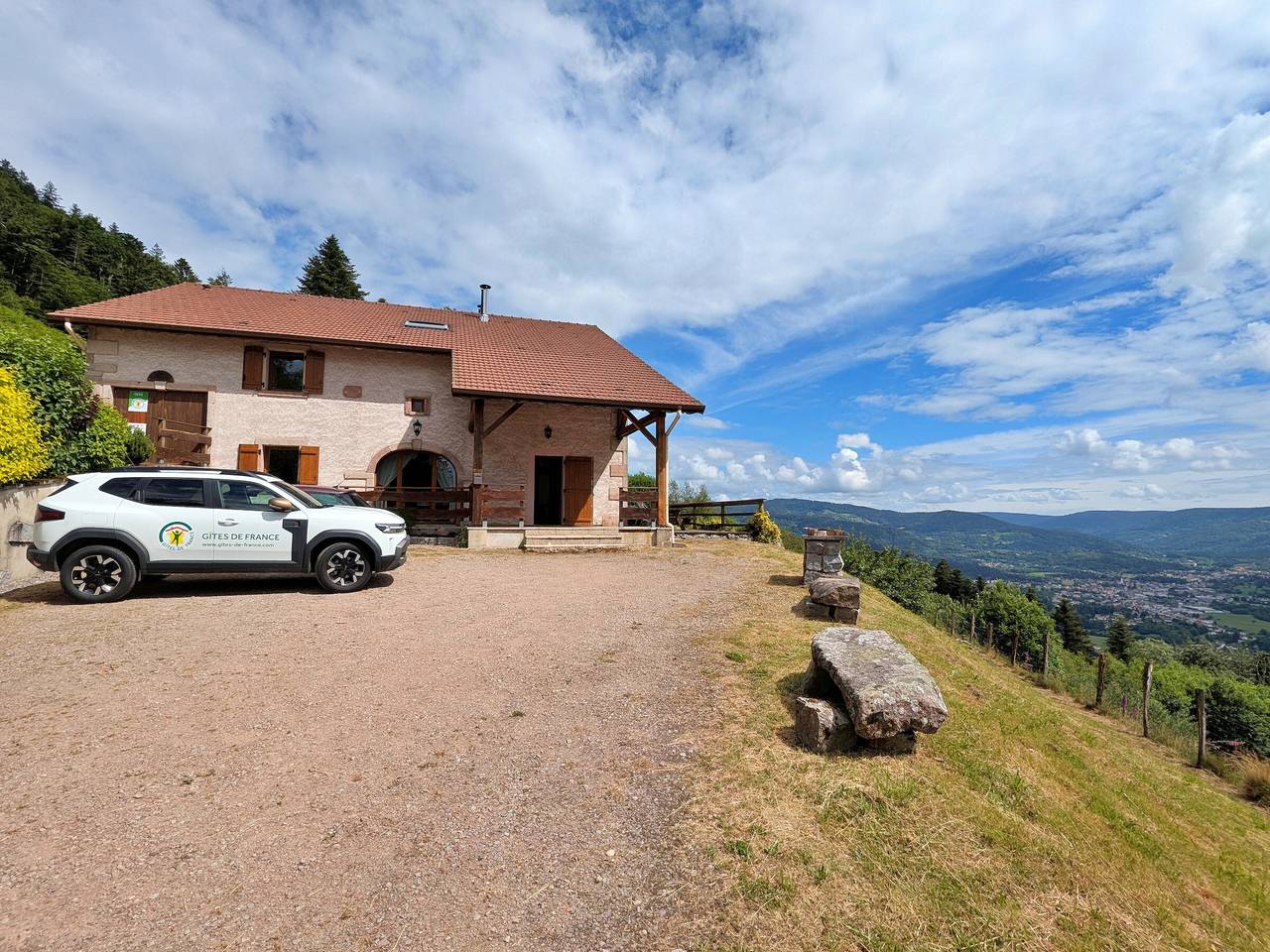 Renovierter Vogesen-Bauernhof für 7 Pers, Komfort, Natur, Wifi, Haustiere Willkommen in Vagney, Regionaler Naturpark Belchen der Vogesen