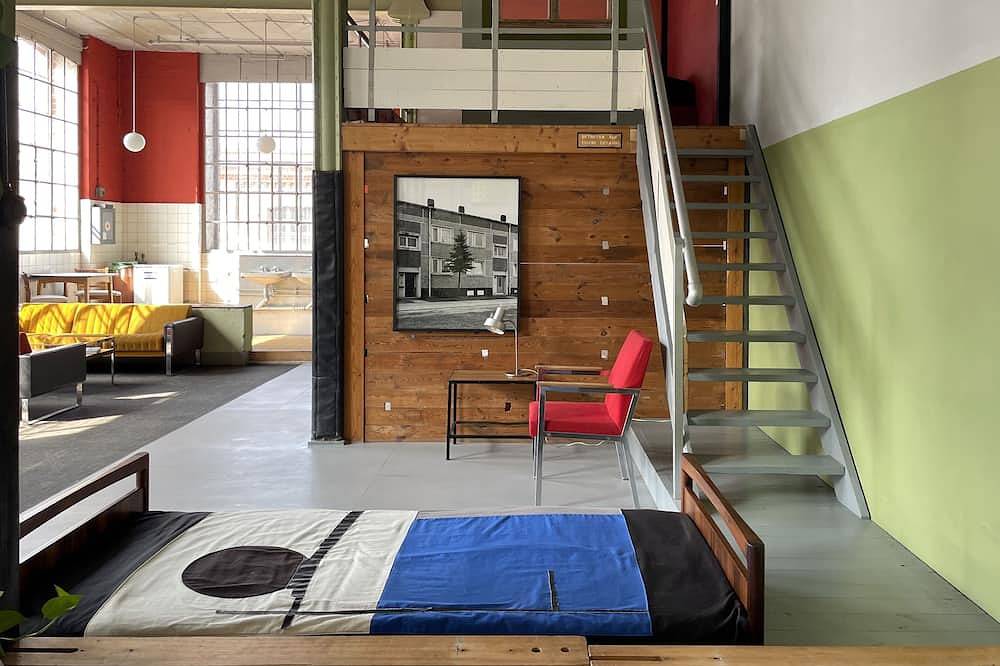 Entire apartment, 116 m² large loft in the industrial style, in the middle of the Leipzig Cotton Mill in Alt-West, Leipzig
