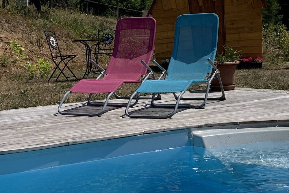 Cabane Insolite avec piscine Au Bonheur Comtois in Ronchamp, Parc naturel régional des Ballons des Vosges