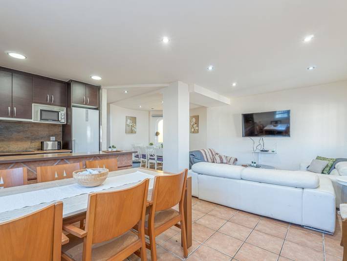 Villa 8 hab. dobles, wifi, billar, piscina privada in Ampuriabrava, Alt Empordà