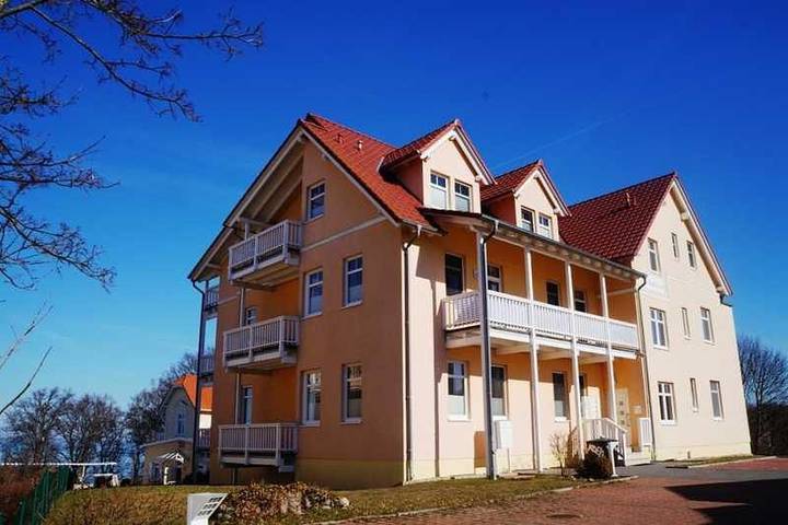 Villa für 3 Personen, mit Balkon und Ausblick sowie Seeblick auf Rügen