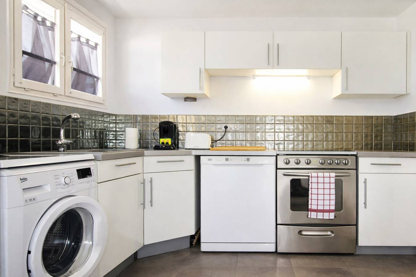 Appartement entier, Le Petit Trotel - Studio proche plages et centre in Ajaccio, Région d'Ajaccio