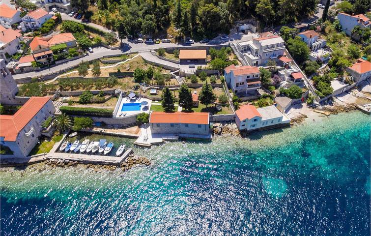 Dom dla 8 osób, z Jacuzzi w Miasto Korcula