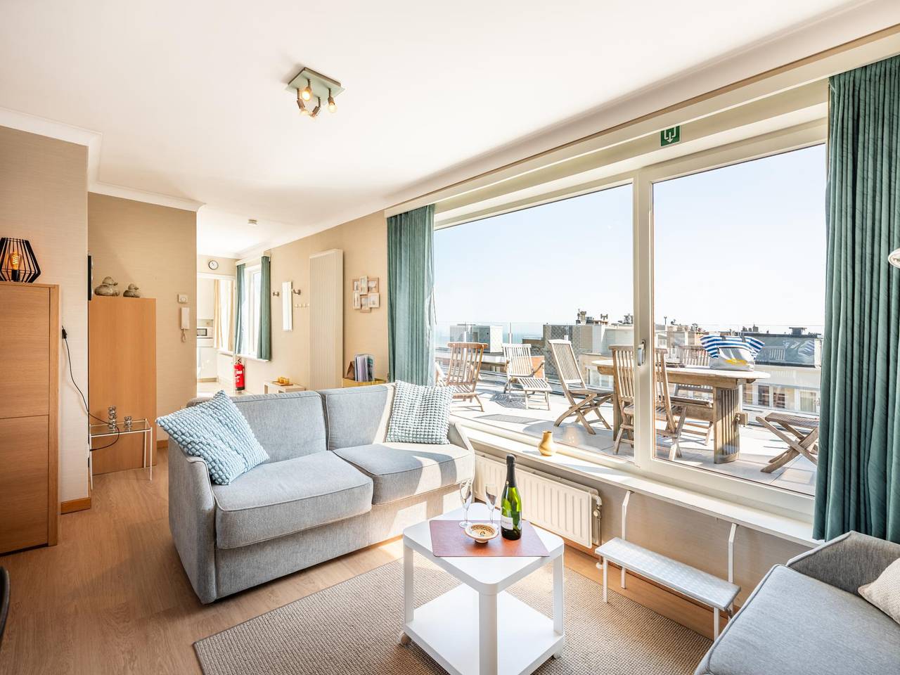 Ganze Wohnung, Appartement mit großer Terrasse und Meerblick
 in Koksijde-Bad, Koksijde