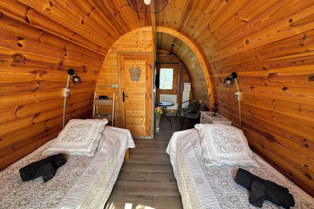 Unusual accommodation near troglodyte towns and the châteaux of the Loire Valley in Les Hayes, Valle del Loira