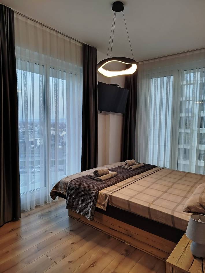 Ganze Wohnung, Gemütliche Wohnung im 7. Stock mit Parkplatz, Pool, Fitness! in Skopje, Nordmazedonien