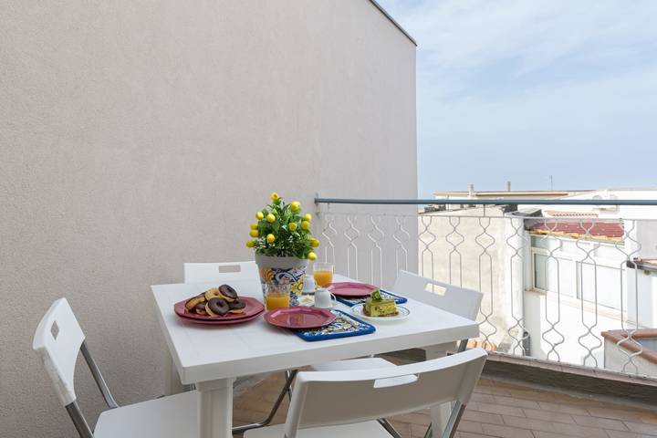 Ferienwohnung für 6 Personen, mit Balkon und Terrasse in Italien