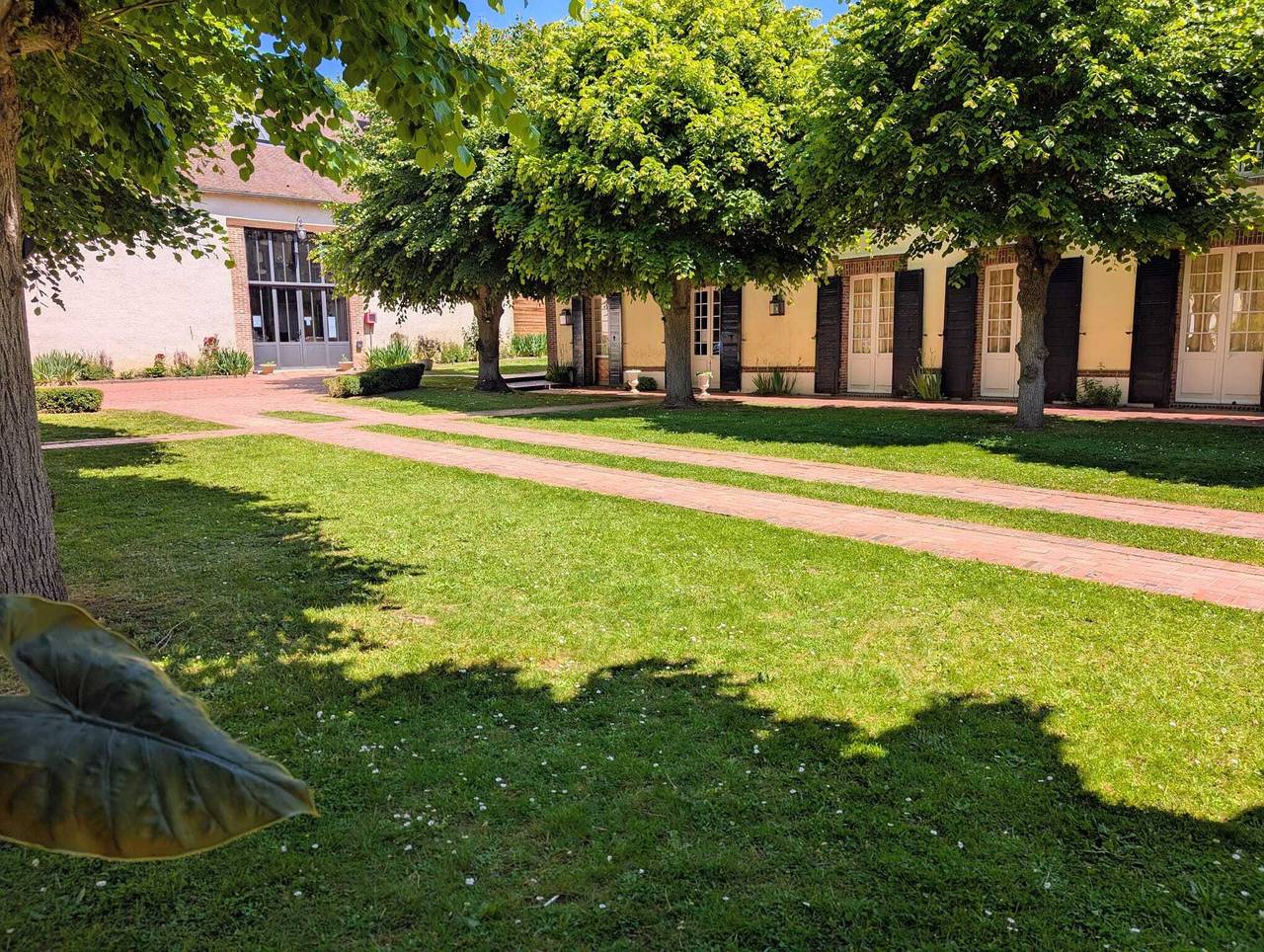 Domaine de charme, 22 personnes, 400 m², 7 chambres, 1h de Paris in Mézières-en-Drouais, Région de Dreux