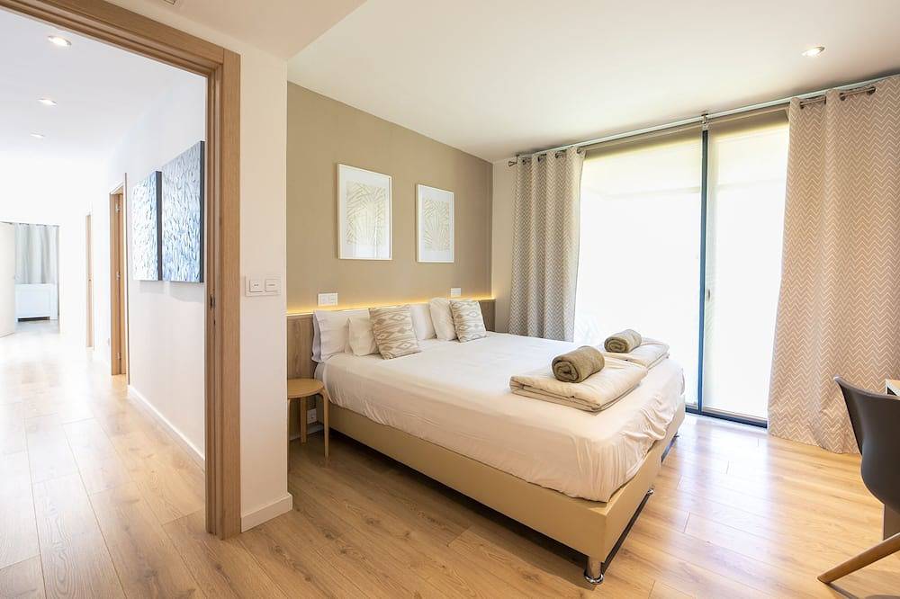 Modern 6 Suites-Villa Close To The Beach. Big Pool&Garden And Play Area in Santa Ponça, Calvià