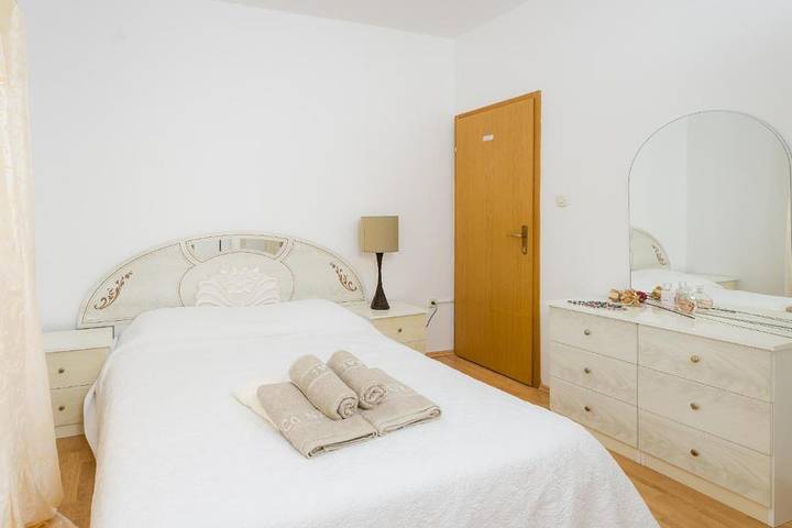 Ferienwohnung für 2 Personen, mit Pool und Balkon/Terrasse sowie Balkon und Meerblick in Podstrana - 3