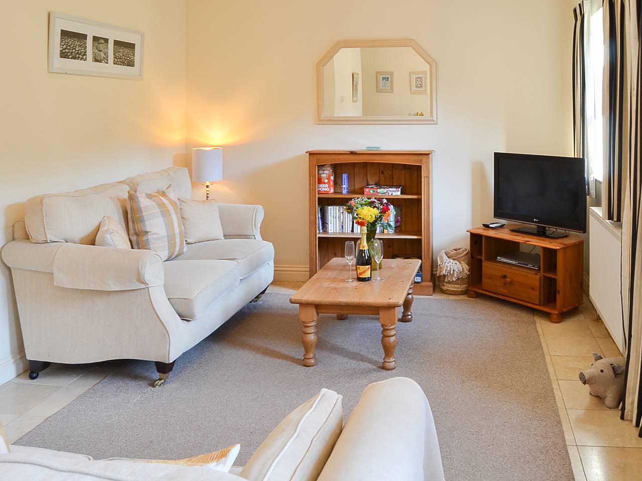 Lily Broad Cottage in Rollesby, Great Yarmouth