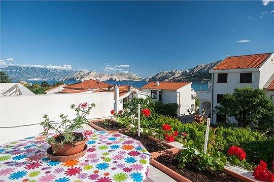 Entire apartment, Studio flat with balcony and sea view Baška, Krk As-23742-a in Baska, Krk