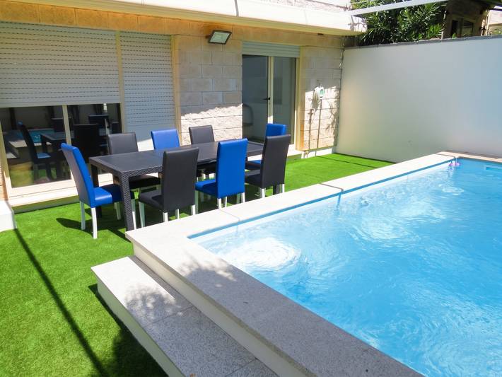 Villa para 12 pessoas, com Varanda/Terraço e Jacuzzi e ainda Piscina no Município de Porto