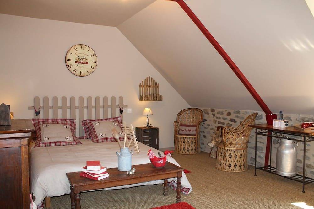 Large house with swimming pool and jacuzzi near St Malo (Brittany), Mont St Michel in Pleudihen-sur-Rance, Dinan region