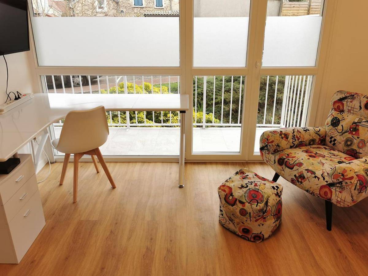 Appartement entier, One-Bedroom Apartment in Chambourcy, Yvelines