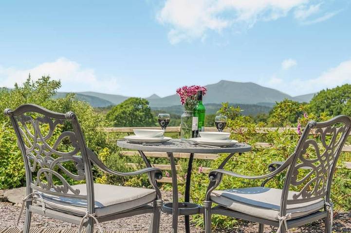 Camping for 2 people, with Hot tub in North-Wales
