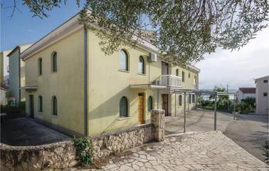Ferienwohnung für 3 Personen, mit Terrasse in Okrug Gornji