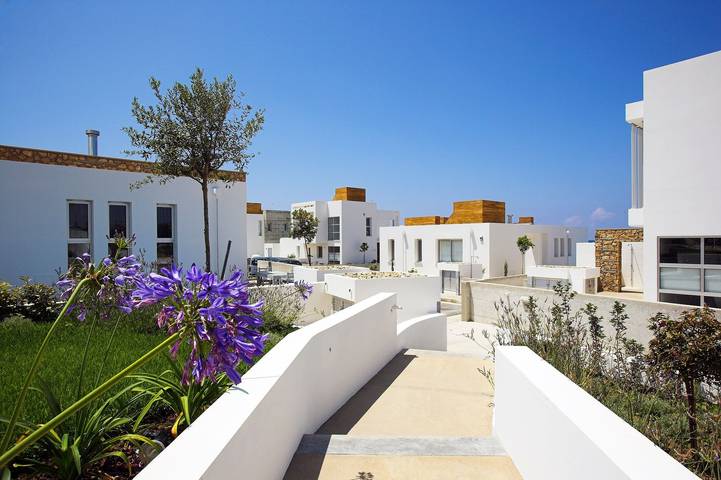 Location de vacances pour 2 personnes, avec balcon ainsi que vue sur l’océan et piscine à Paphos (ville) - 2