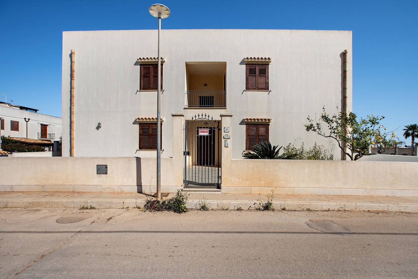 Apartamento entero, Apartment 'Giallo' with Terrace, Wi-Fi and Air Conditioning in San Vito Lo Capo, Provincia de Trapani