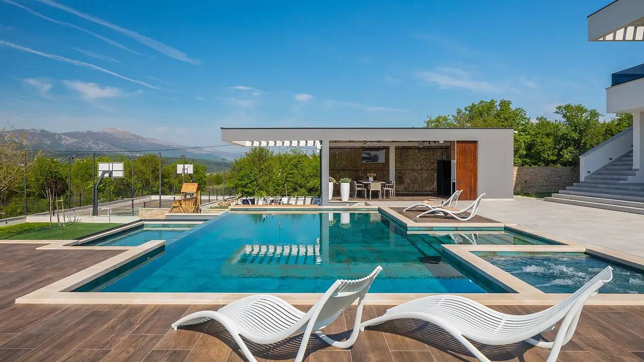Villa für 12 Personen (480 m²) in Bajagic in Bajagić, Dalmatinisches Zagora