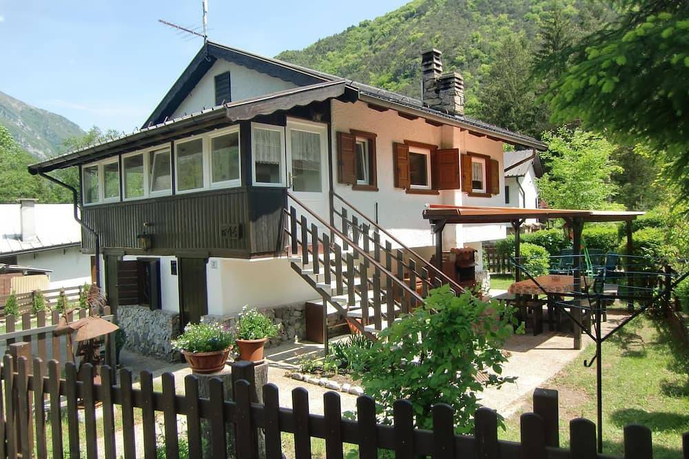 Freistehendes Haus mit eingezäuntem Privatgarten in Pur (Ledro), Ledro