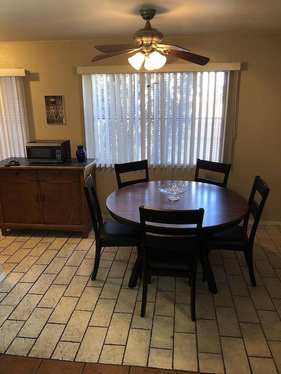 Ganze Wohnung, Malerische und charmante komplett renovierte Innenhofwohnung !! in Downtown Las Vegas, Las Vegas