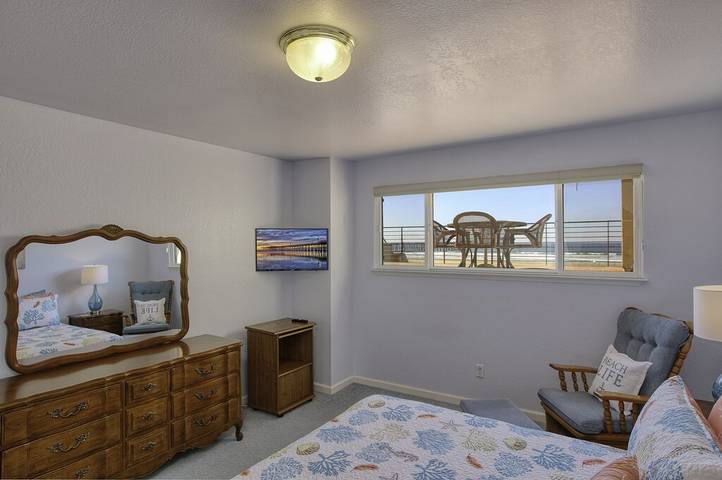 Vacation rental for 8 people, with balcony and pool as well as hot tub in Pismo Beach