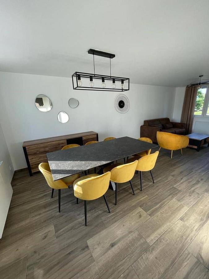 Location de vacances pour 10 personnes, avec jardin et vue à Haybes - 2