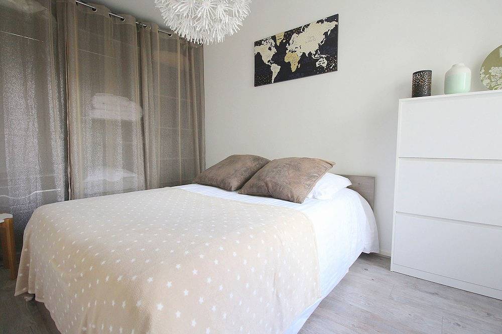 Appartement entier, Trianons4 ~ Shopping à Val d'Europe et visite du parc Disneyland Paris in Serris, Seine-et-Marne