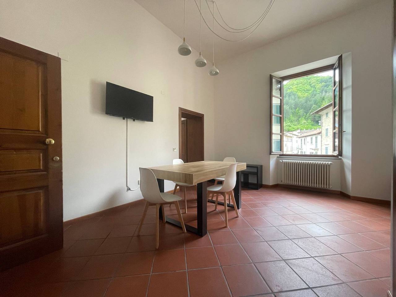Ganze Wohnung, Ruhiges Apartment mit 2 Schlafzimmern im historischen Bagno di Romagna in Bagno di Romagna, Forlì-Cesena Provinz