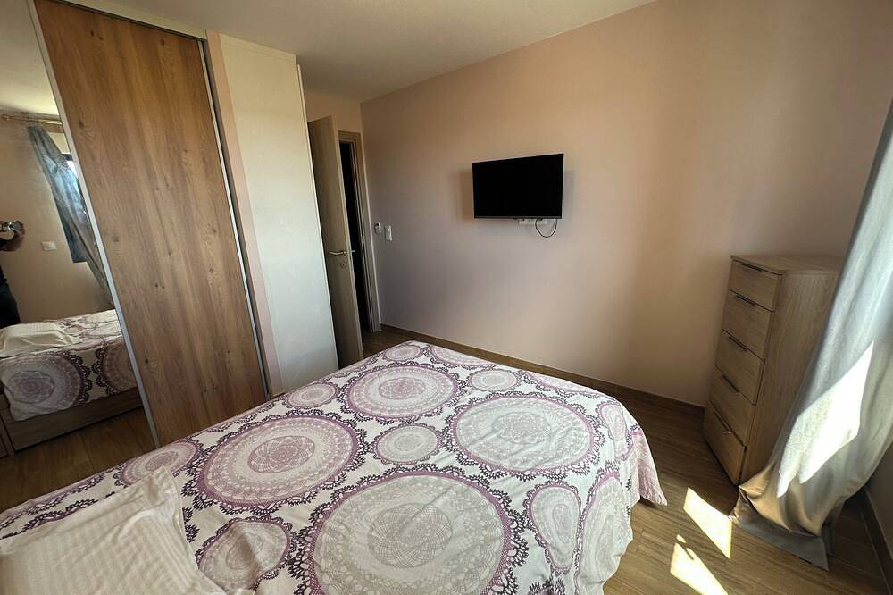 Apartamento entero, Pigonia T2 recent, comfort and design in Furiani - per night in Furiani, Cap Corse