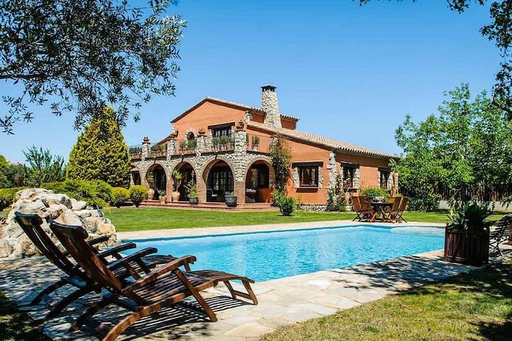 Villa for 8 people, with garden and pool as well as balcony - 1