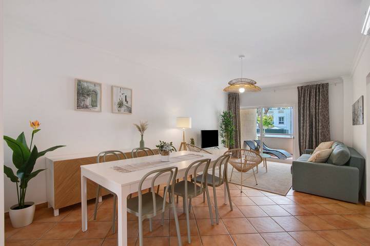 Ganze Wohnung, Ferienwohnung 'T2 D Apt Amendoeira' mit Gemeinschaftspool, 2 Balkonen und WLAN in Santa Luzia (Tavira), Parque Natural da Ria Formosa