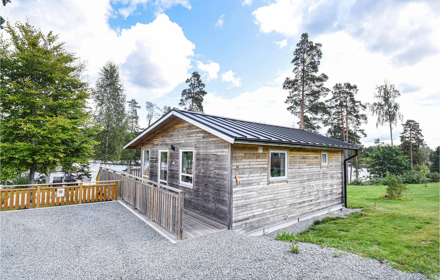 Hus för 4 Personer med trädgård in Dalsland