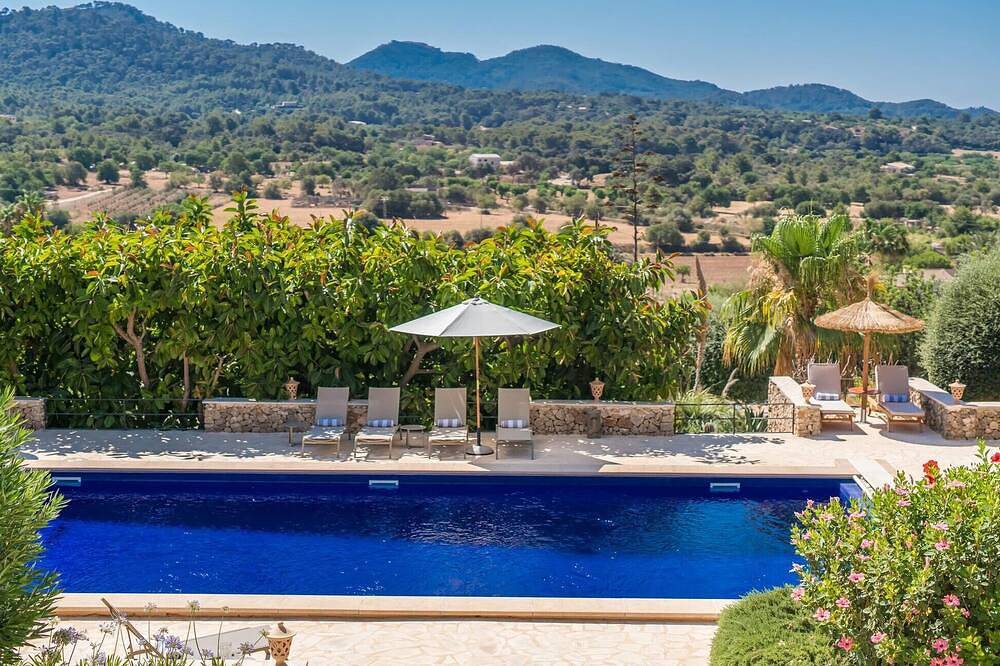Awesome home in Felanitx with private swimming pool, can be inside or outside in Felanitx, South Majorca