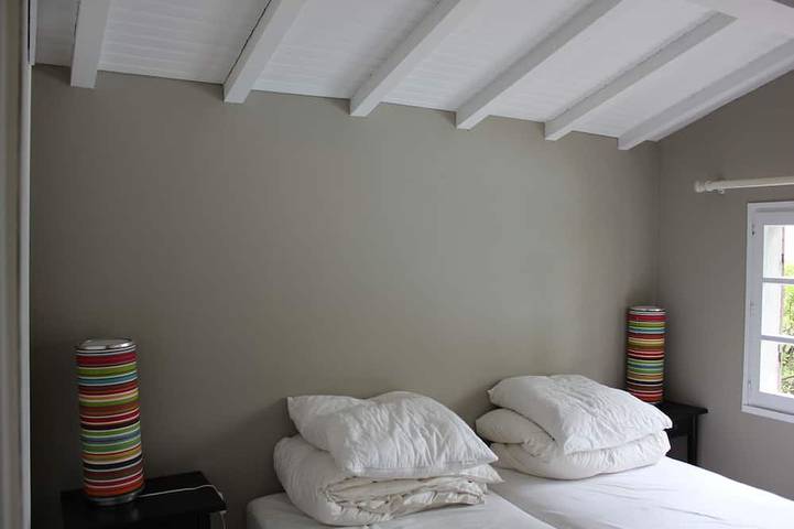 Belle villa surplombant le lac, près des plages, piscine privée, pour 10 in Lac de Lacanau, Lacanau