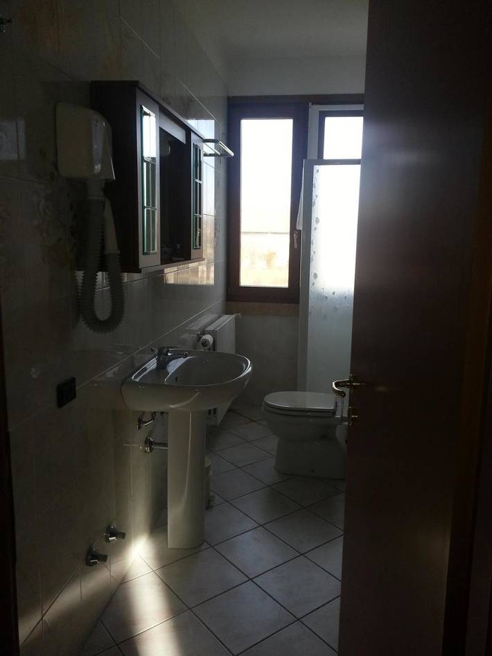 Location de vacances pour 2 personnes, avec piscine et terrasse ainsi que vue et jardin à Mantoue - 3