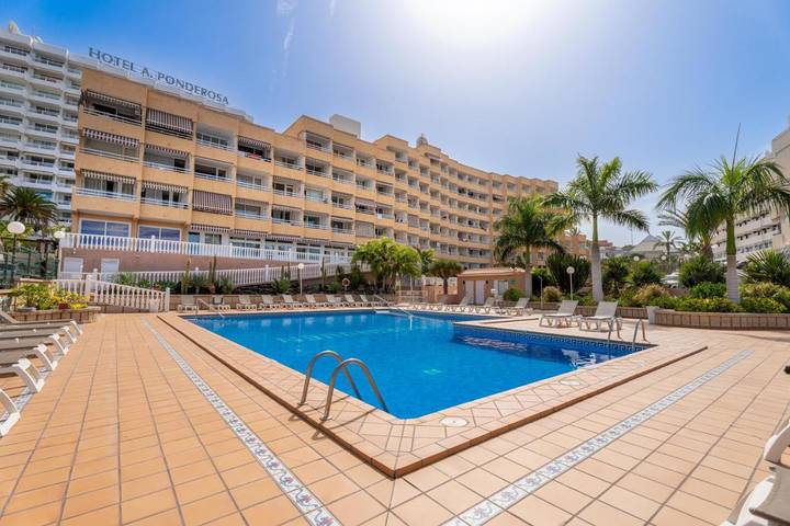 Apartahotel para 3 personas, con Balcón y Terraza además de Jardín y Piscina en Costa Adeje