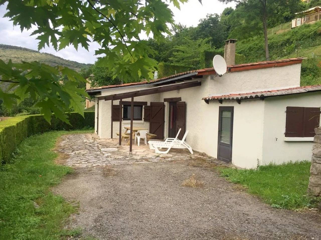 Zecamping 4 étoiles animé piscine chiens acceptés chalet Tv clim in Saint-Rome-de-Tarn, Parc naturel régional des Grands Causses