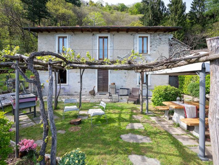 Ferienhaus für 6 Personen, mit Balkon und Garten sowie Seeblick in Cannero Riviera