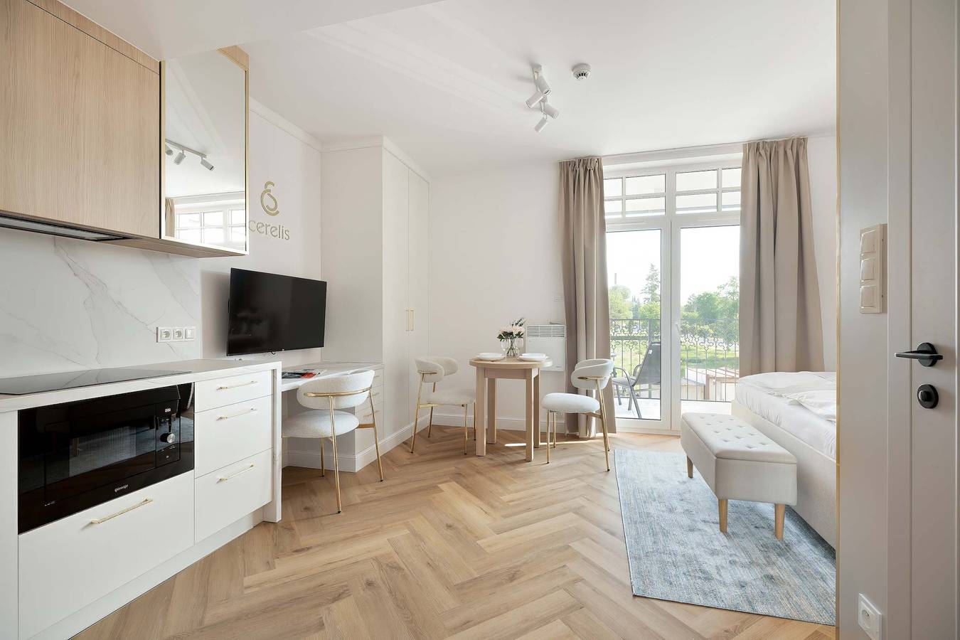 Ganze Ferienwohnung, Elegant Studio with a Balcony | Near the Spa Park in Ciechocinek, Kujawien-Pommern
