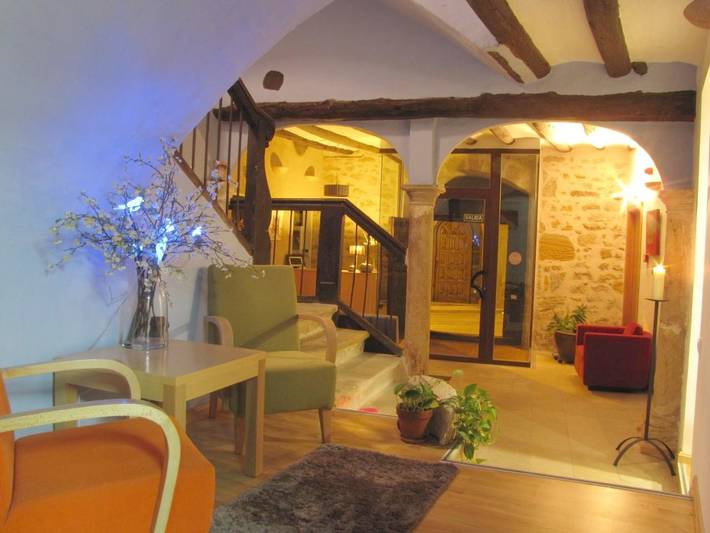 Hôtel pour 3 personnes, avec Balcon ainsi que Terrasse et Vue à Castelserás