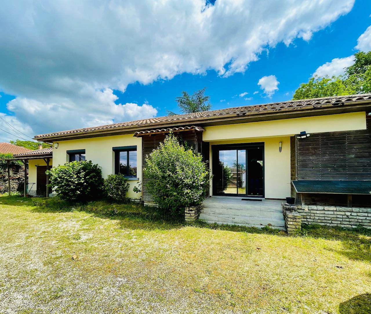 Le Triton de Bergerac – Moderne Villa mit Pool und großem, bewaldetem Park in Bergerac, Périgord Pourpre