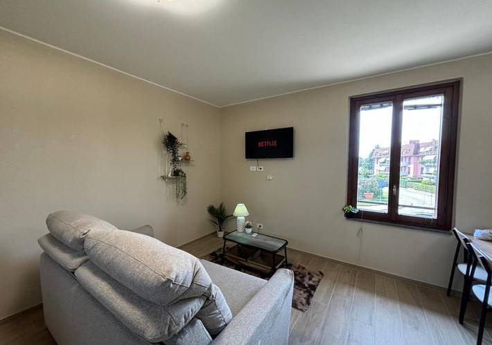 Appartamento per 4 persone, con Balcone e Terrazza nonché Giardino e Panorama a Vimercate